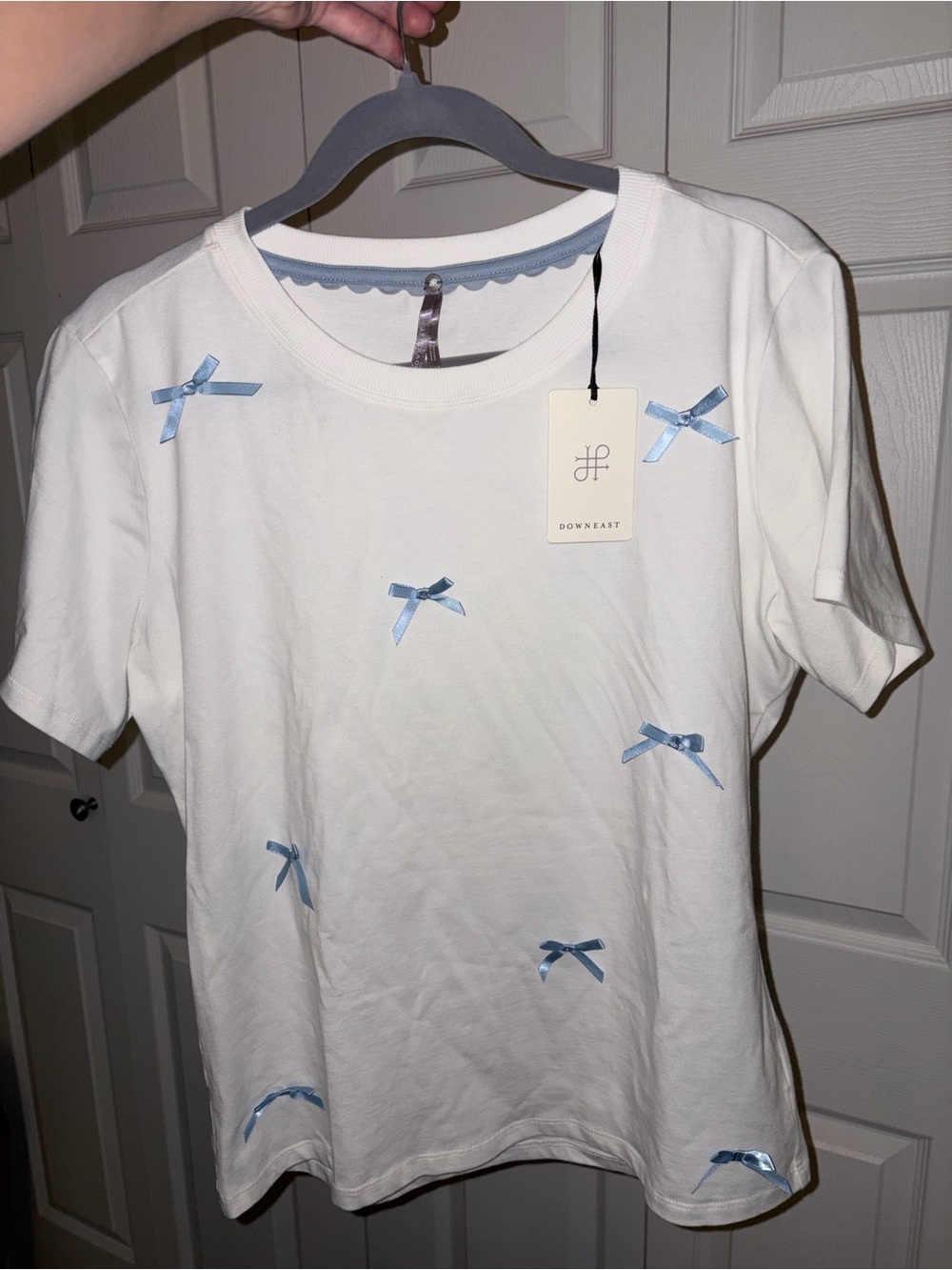 NWT Women’s White Tee with Blue Ribbon Bows